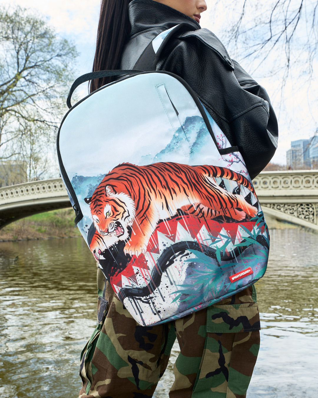 TIGER CLAW MOUNTAIN BACKPACK